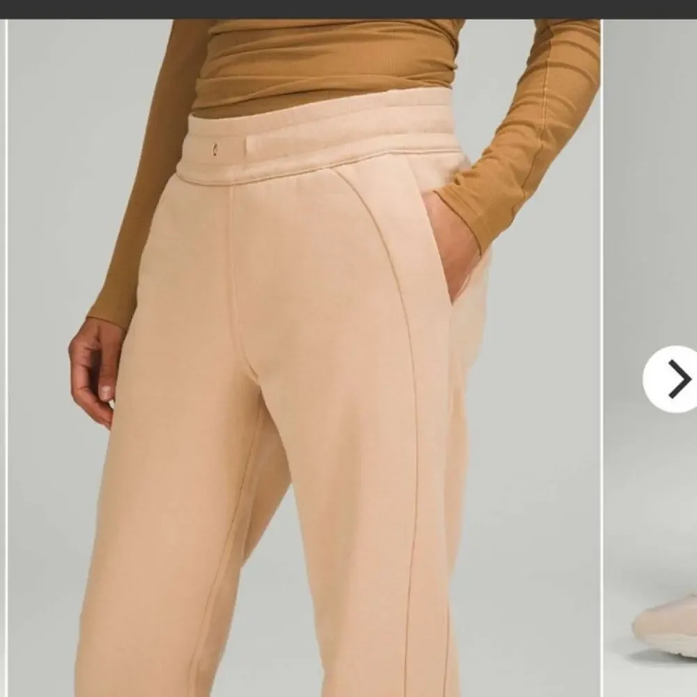 Lululemon Scuba High-Rise Jogger Pecan Tan size 2